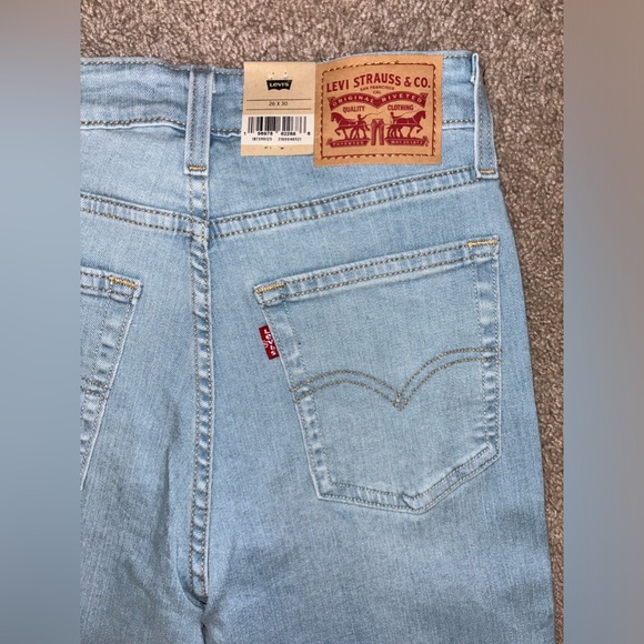 Levi’s Bootcut Jean - Picture 5 of 6